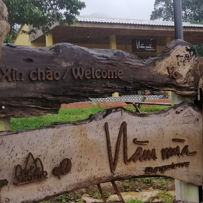 năm mùa bugalow Hướng Hóa