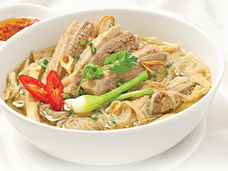 Vịt nấu măng khô 